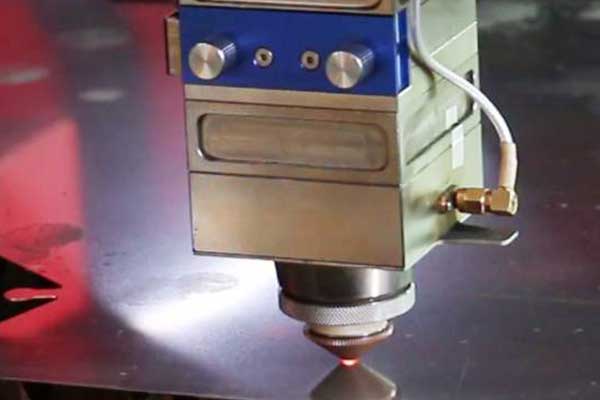 夏季如何维护激光焊接机？
