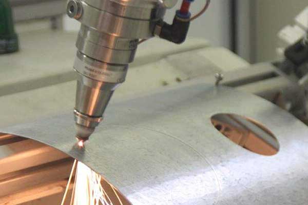 激光焊接机的工作原理及应用范围